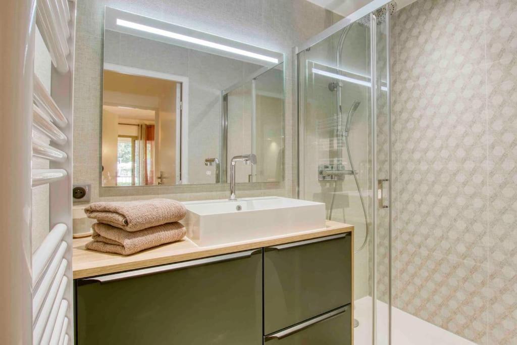 Appartement Piscine Tennis Acces Prive Plage Joia Sanary-sur-Mer Exteriör bild